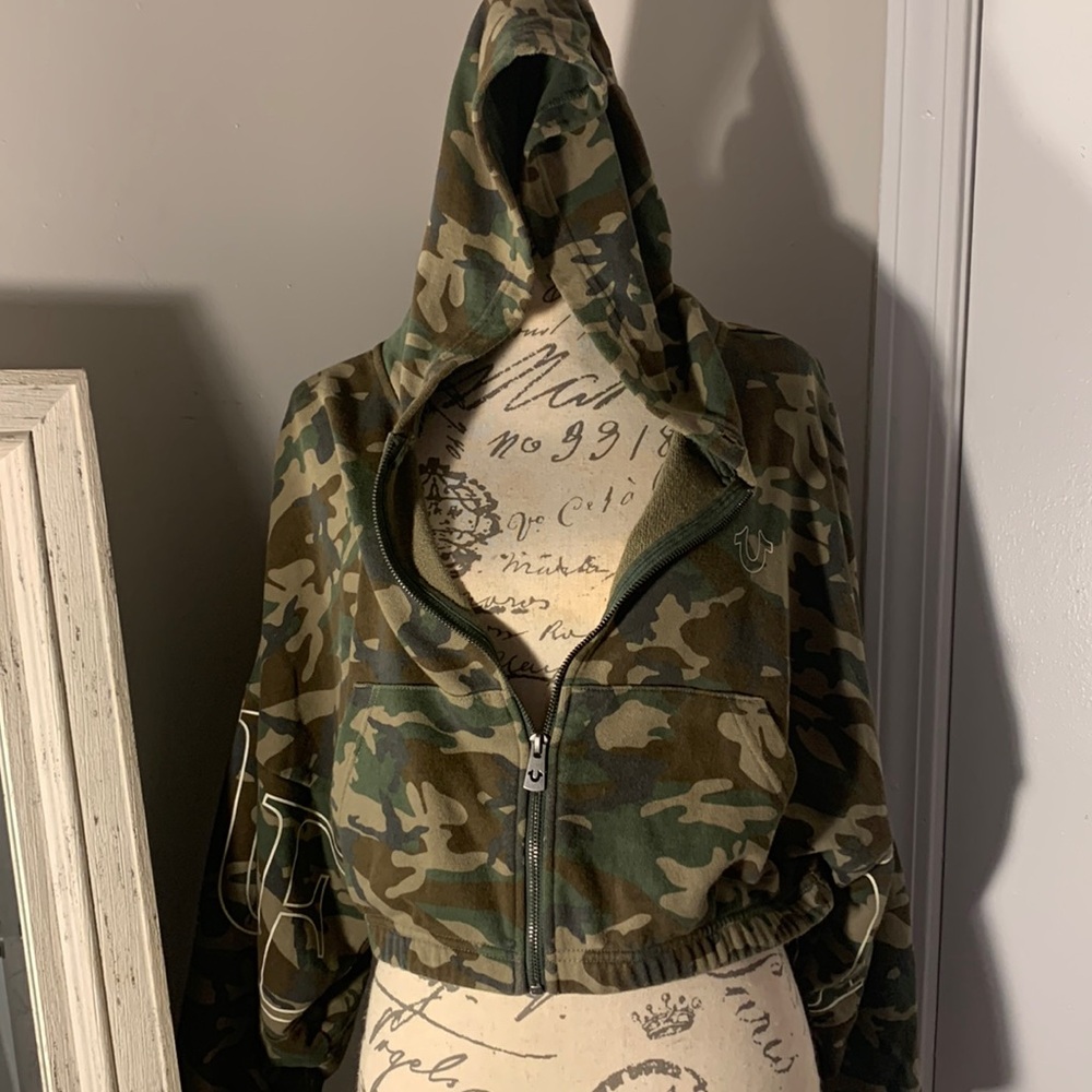 Camo L/S True Religion crop hoodie